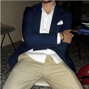 Insegnante lauerendo di ingegneria meccanica